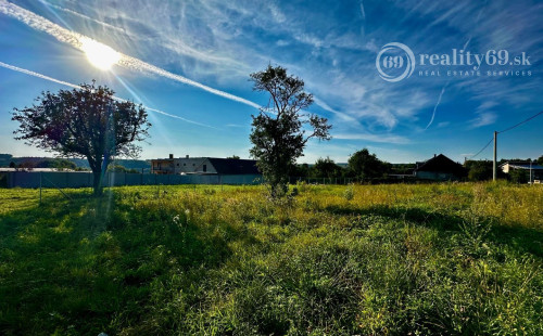 BOLIAROV - STAVEBNÝ POZEMOK LEN 25KM OD KOŠÍC
