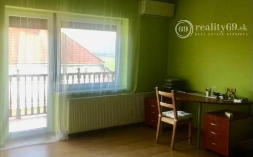 MAĎARSKO - SZENDRO PEKNÝ 3 IZBOVÝ RODINNÝ DOM PO REKONŠTRUKCII