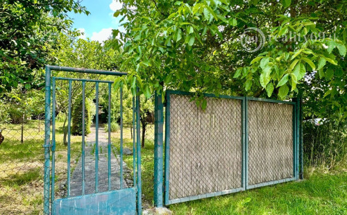 VYŠNÁ HUTKA -  DREVENÁ CHATA S KUCHYNKOU, TERASA, SKLAD, UPRAVENÝ POZEMOK.