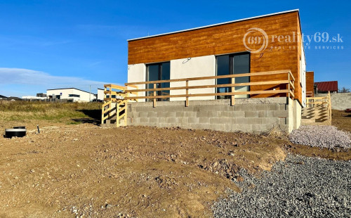 NOVÁ SUPER CENA - PREŠOV - ŠALGOVÍK - KVALITNÁ NOVOSTAVBA  3 IZBOVÉHO RD - HOLODOM.