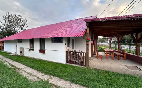 MAĎARSKO - SZOGLIGET PENZIÓN, REŠTAURÁCIA, SAUNA, VÍRIVKA, BAZÉN V TOP LOKALITE S TERASOU A GARÁŽOU.