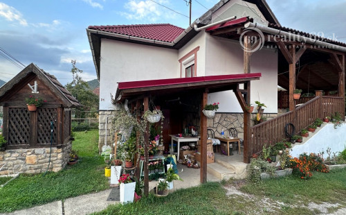 MAĎARSKO - SZOGLIGET PENZIÓN, REŠTAURÁCIA, SAUNA, VÍRIVKA, BAZÉN V TOP LOKALITE S TERASOU A GARÁŽOU.