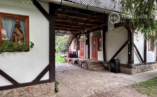 MAĎARSKO - SZOGLIGET PENZIÓN, REŠTAURÁCIA, SAUNA, VÍRIVKA, BAZÉN V TOP LOKALITE S TERASOU A GARÁŽOU.