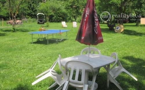 MAĎARSKO - SZOGLIGET PENZIÓN, REŠTAURÁCIA, SAUNA, VÍRIVKA, BAZÉN V TOP LOKALITE S TERASOU A GARÁŽOU.