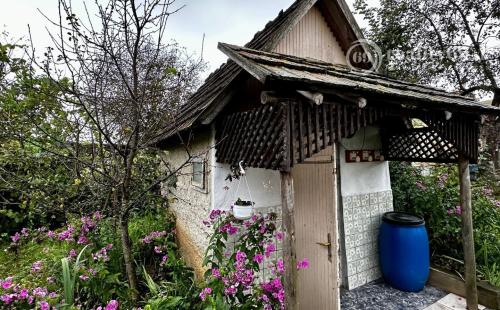 MAĎARSKO - SZIN - 2 IZBOVÝ RODINNÝ DOM, POZEMOK 1300 M2.