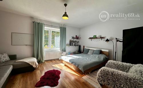 BRZOTÍN - MODERNE ZREKONŠTRUOVANÝ 4 IZBOVÝ GAZDOVSKÝ DOM