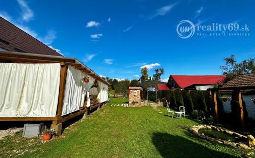 BRZOTÍN - MODERNE ZREKONŠTRUOVANÝ 4 IZBOVÝ GAZDOVSKÝ DOM