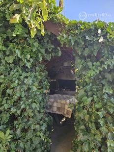 KRÁĽOVSKÝ CHLMEC - CHATA S VINNOU PIVNICOU A UDRŽIAVANOU VINICOU.