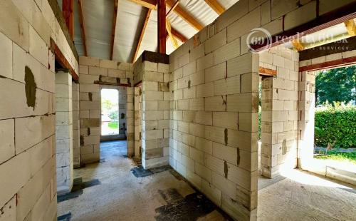 ĎURKOV - EXKLUZÍVNY 4 IZBOVÝ BUNGALOV V PEKNOM PROSTREDÍ.