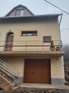 MAĎARSKO - SÁTORALJAÚJHELY - LUXUSNÝ RODINNÝ DOM 3 KM OD SLOVENSKA