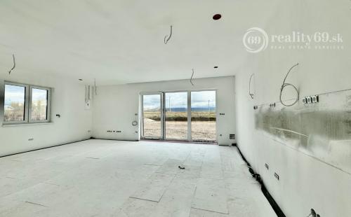 BELŽA - HOLODOM - KVALITNÁ  NOVOSTAVBA 4 IZBOVÉHO RD.