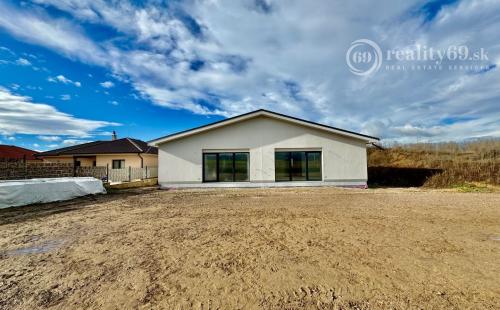 BELŽA - HOLODOM - KVALITNÁ  NOVOSTAVBA 4 IZBOVÉHO RD.