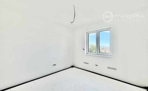 BELŽA - HOLODOM - KVALITNÁ  NOVOSTAVBA 4 IZBOVÉHO RD.