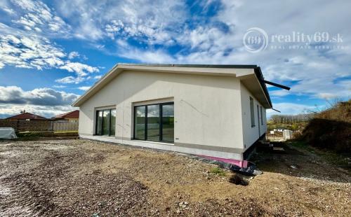 BELŽA - HOLODOM - KVALITNÁ  NOVOSTAVBA 4 IZBOVÉHO RD.