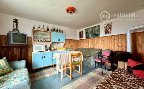 MAĎARSKO - BODVASZILAS VINNÁ PIVNICA, CHATA< S POZEMKOM 3000 M2.