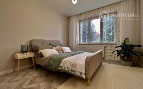 SEVER -  HLINKOVA - 4 IZBOVÝ LUXUSNÝ MODERNÝ BYT 83 M2 V TOP LOKALITE