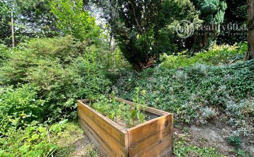 VYŠNÁ HUTKA -  DREVENÁ CHATA S KUCHYNKOU, TERASA, SKLAD, UPRAVENÝ POZEMOK.