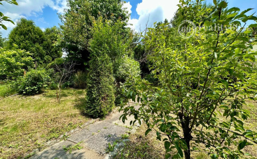 VYŠNÁ HUTKA -  DREVENÁ CHATA S KUCHYNKOU, TERASA, SKLAD, UPRAVENÝ POZEMOK.