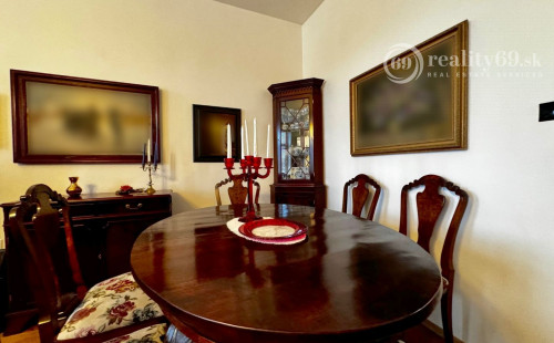 HISTORICKÉ CENTRUM MESTA - ŠTEFÁNIKOVA LUXUSNÝ BYT PRE NÁROČNÉHO KLIENTA 140 M2.