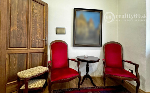 HISTORICKÉ CENTRUM MESTA - ŠTEFÁNIKOVA LUXUSNÝ BYT PRE NÁROČNÉHO KLIENTA 140 M2.