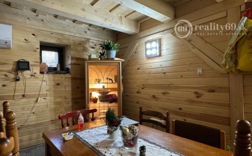 MAĎARSKO - SZIN - PEKNÝ 3 IZBOVÝ RODINNÝ DOM, POZEMOK 2200 M2.