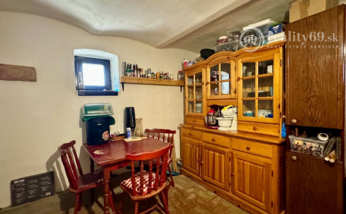 MAĎARSKO - SZIN - PEKNÝ 3 IZBOVÝ RODINNÝ DOM, POZEMOK 2200 M2.