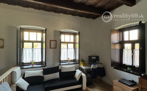 MAĎARSKO - SZIN - PEKNÝ 3 IZBOVÝ RODINNÝ DOM, POZEMOK 2200 M2.