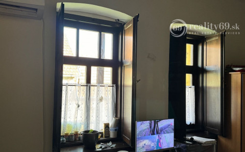 MAĎARSKO - SZIN - PEKNÝ 3 IZBOVÝ RODINNÝ DOM, POZEMOK 2200 M2.