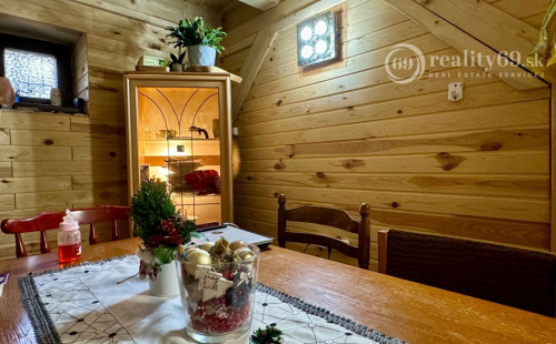 MAĎARSKO - SZIN - PEKNÝ 3 IZBOVÝ RODINNÝ DOM, POZEMOK 2200 M2.