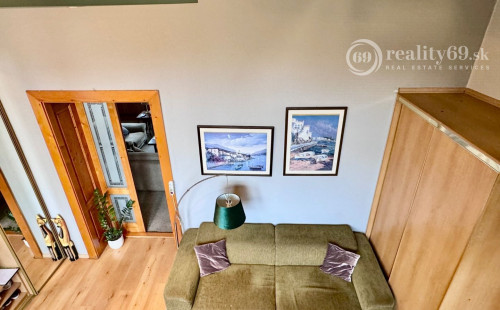 CENTRUM MESTA - MASARYKOVA DVOJGENERAČNÝ 5 IZBOVÝ BYT 230 M2.