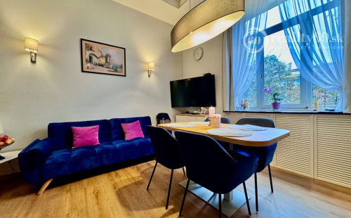 CENTRUM MESTA - MASARYKOVA DVOJGENERAČNÝ 5 IZBOVÝ BYT 230 M2.