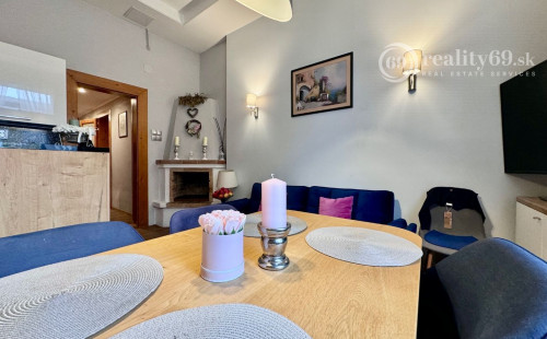 CENTRUM MESTA - MASARYKOVA DVOJGENERAČNÝ 5 IZBOVÝ BYT 230 M2.