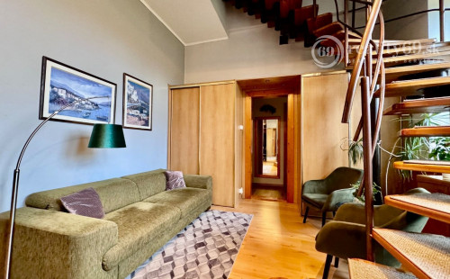 CENTRUM MESTA - MASARYKOVA DVOJGENERAČNÝ 5 IZBOVÝ BYT 230 M2.