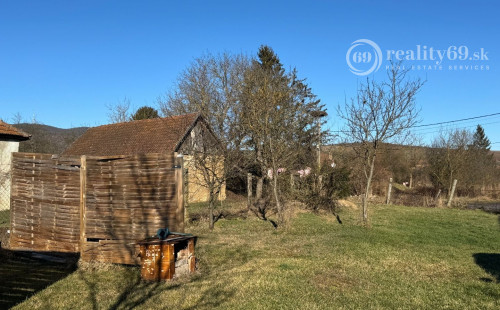 MAĎARSKO - SZALONNA 2 IZBOVÝ ZREKONŠTRUOVANÝ RODINNÝ DOM.