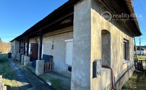 MAĎARSKO - SZALONNA 2 IZBOVÝ ZREKONŠTRUOVANÝ RODINNÝ DOM.