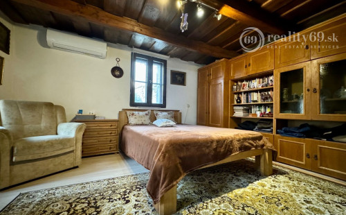 MAĎARSKO - GÖNC PEKNÝ 3 IZBOVÝ RODINNÝ DOM.