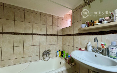 MAĎARSKO - GÖNC PEKNÝ 3 IZBOVÝ RODINNÝ DOM.