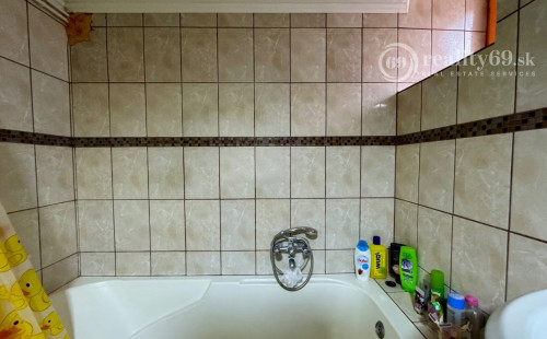 MAĎARSKO - GÖNC PEKNÝ 3 IZBOVÝ RODINNÝ DOM.