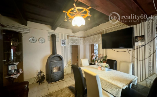 MAĎARSKO - ENCS - ABÚJDEVECSER  - 4 IZBOVÝ DOM IHNEĎ OBÝVATEĽNÝ