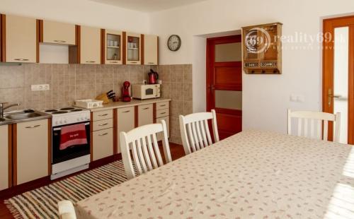 MAĎARSKO - MESZES TOP PENZIÓN BLÍZKO JAZERA, VÝBORNÁ INVESTÍCIA.