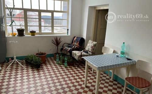 PLOSKÉ - ORTÁŠE POSCHODOVÝ RODINNÝ DOM IBA 16 KM OD KOŠÍC