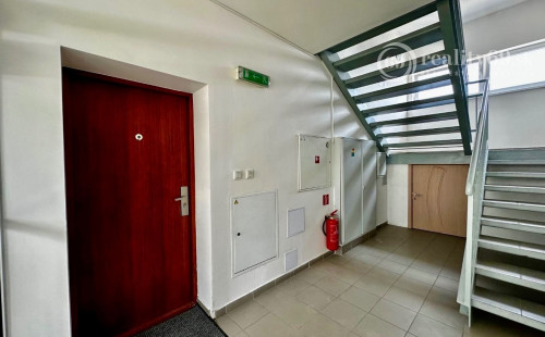 FURČA - KOMPLEX NA HORE - 2 IZBOVÝ KOMPLETNE ZARIADENÝ BYT 56 M2.