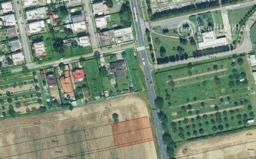 STRÁŽSKE - PONÚKAME VÁM NA PREDAJ ZAUJÍMAVÝ INVESTIČNÝ POZEMOK