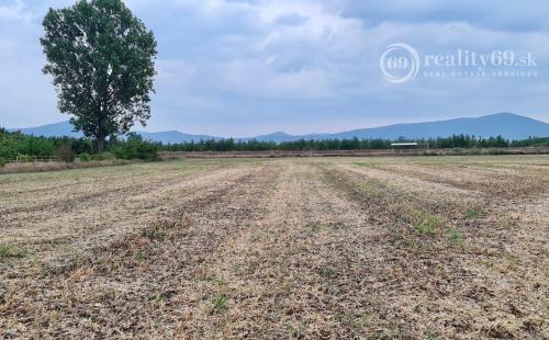 MAĎARSKO - NOVAJIDRANY - RODINNÉ SÍDLO S FANTASTICKÝM POZEMKOM.