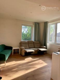 MAĎARSKO - NOVAJIDRANY - RODINNÉ SÍDLO S FANTASTICKÝM POZEMKOM.