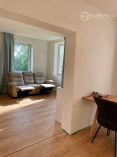 MAĎARSKO - NOVAJIDRANY - RODINNÉ SÍDLO S FANTASTICKÝM POZEMKOM.