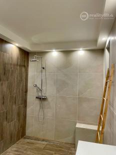 MAĎARSKO - NOVAJIDRANY - RODINNÉ SÍDLO S FANTASTICKÝM POZEMKOM.