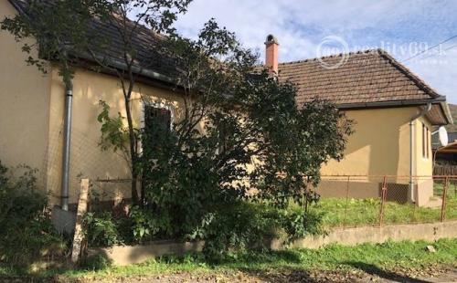 MAĎARSKO - KÉKED 3 IZBOVÝ RODINNÝ DOM S PEKNÝM POZEMKOM POHRANIČNÁ OBLASŤ.