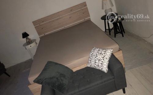 MAĎARSKO - KÉKED 3 IZBOVÝ RODINNÝ DOM S PEKNÝM POZEMKOM POHRANIČNÁ OBLASŤ.