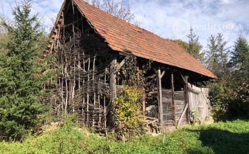 MAĎARSKO - KÉKED 3 IZBOVÝ RODINNÝ DOM S PEKNÝM POZEMKOM POHRANIČNÁ OBLASŤ.